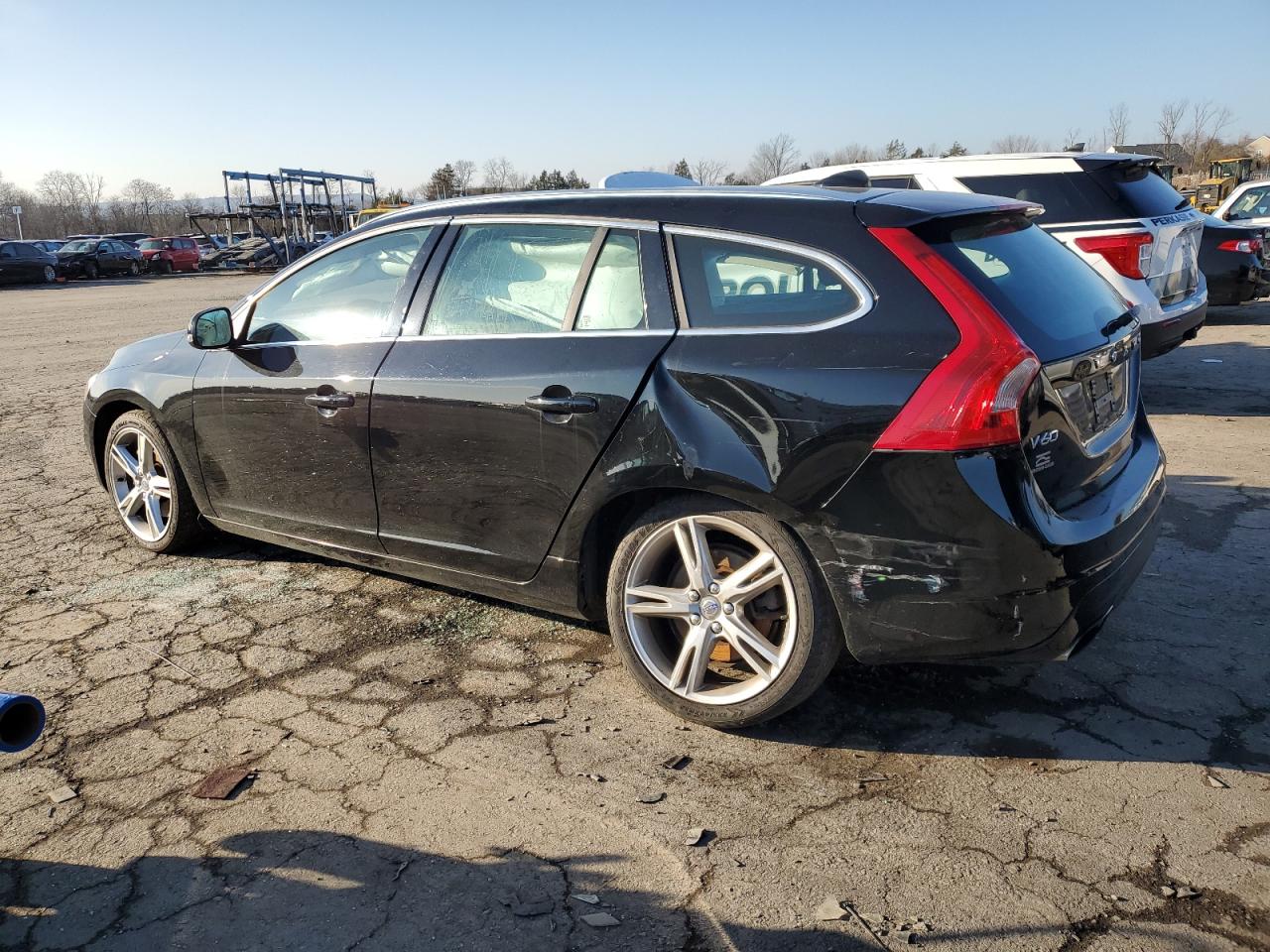 Obraz 2 z 2016 VOLVO V60 PREMIER 2016 z VIN YV1612SK7G1308752