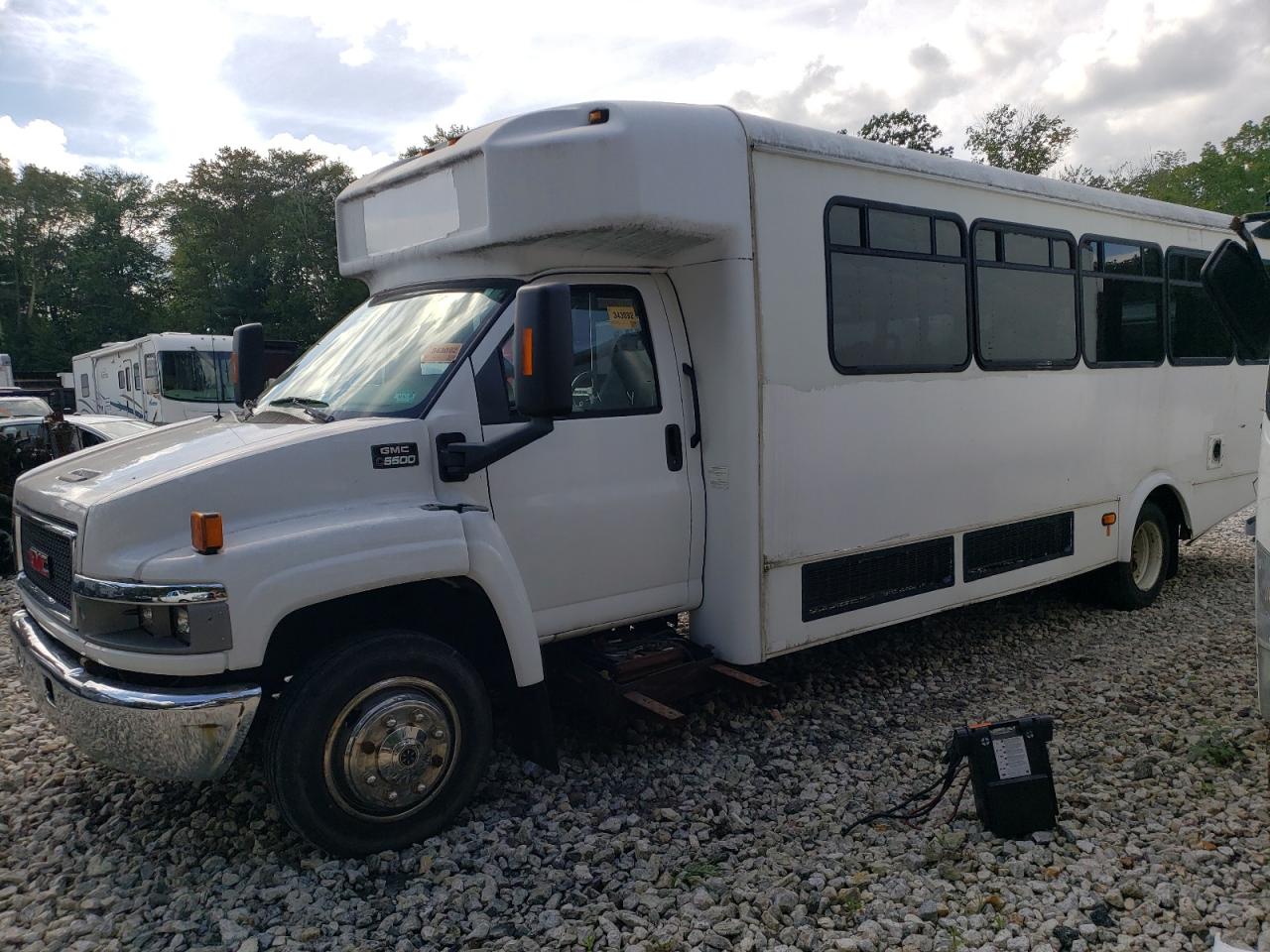 Изображение 1 2008 GMC C5500 C5V042 2008 с VIN 1GDE5V1G68F411889