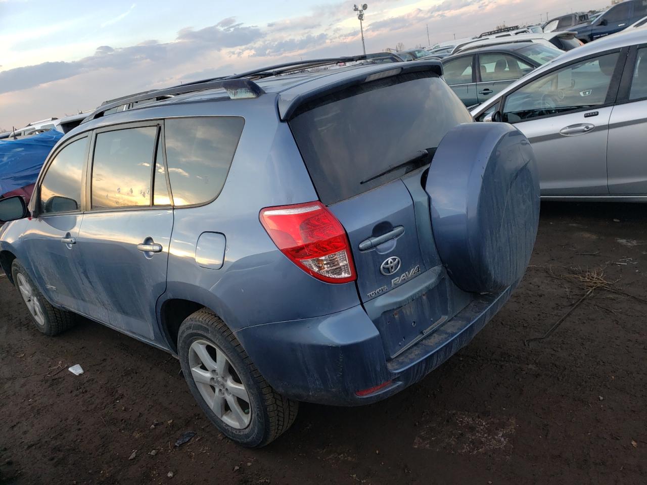 Image 2 of 2007 TOYOTA RAV4 LIMITED 2007 with VIN JTMBK31V175036338