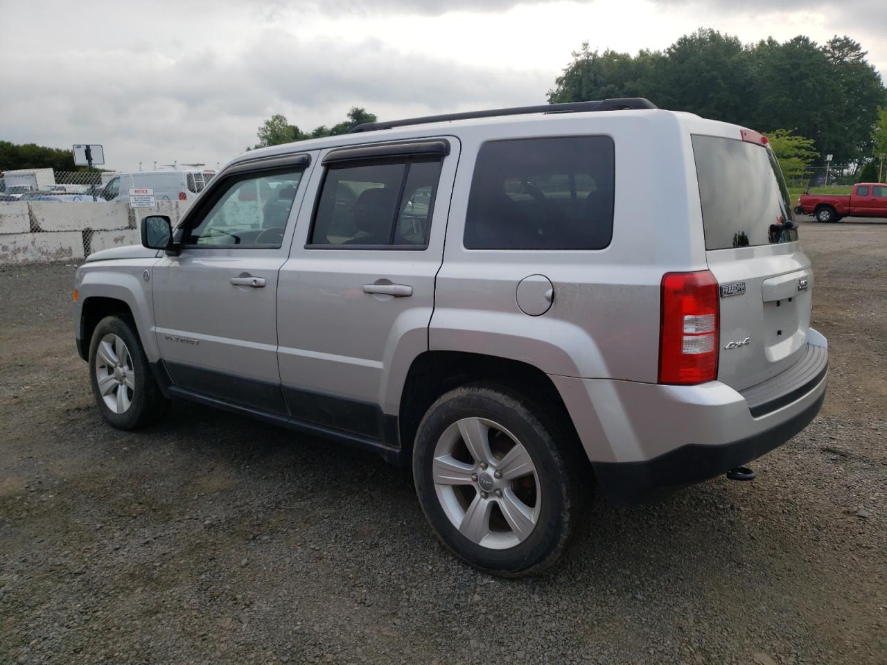 Изображение 2 2013 JEEP PATRIOT LATITUDE 2013 с VIN 1C4NJRFB2DD210842