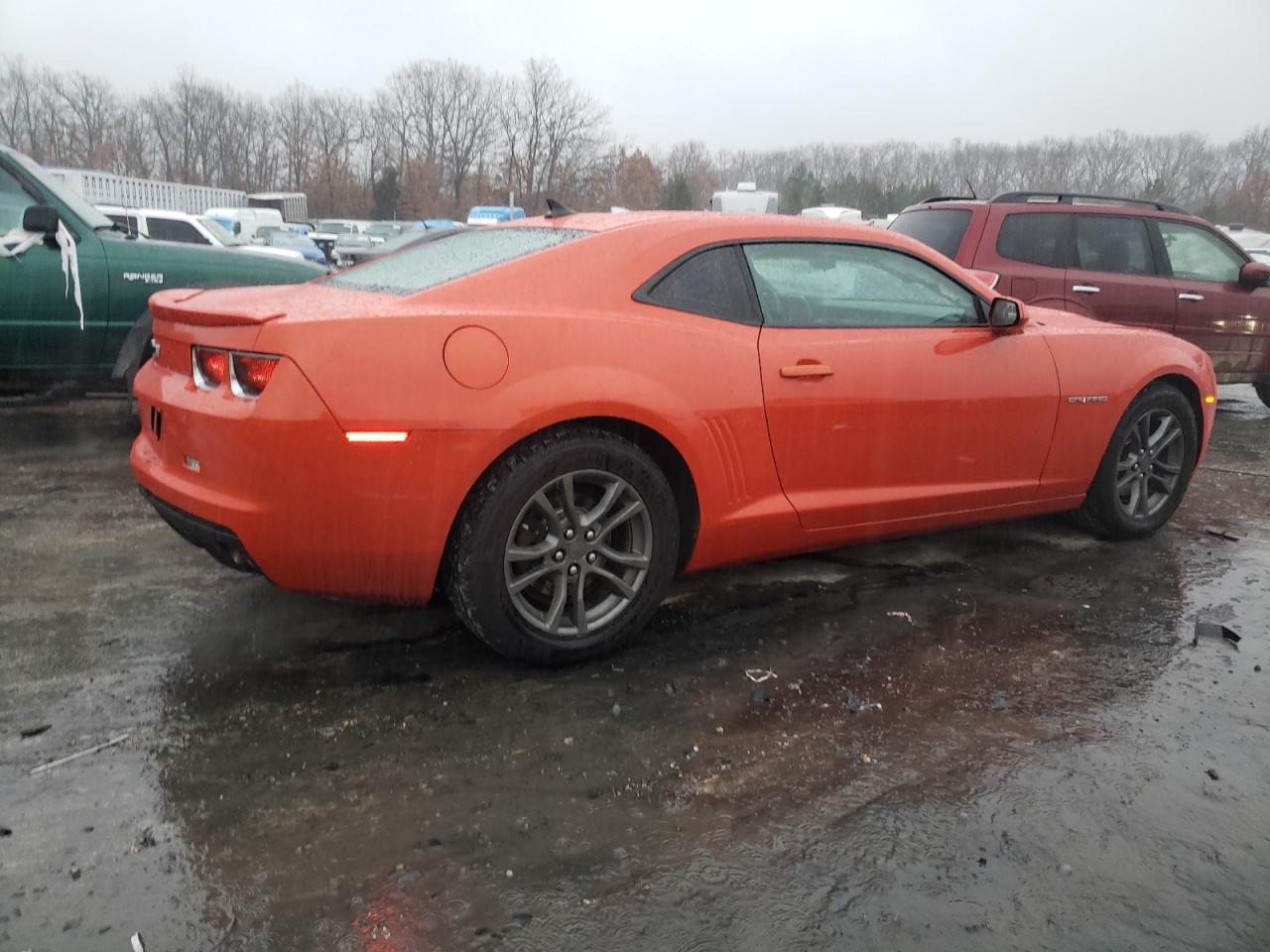Image 3 of 2013 CHEVROLET CAMARO LT 2013 with VIN 2G1FB1E32D9116088