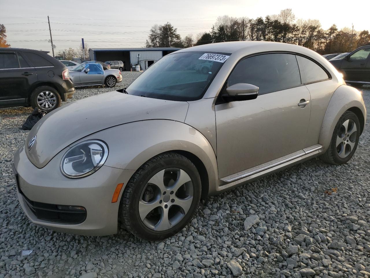 2016 VOLKSWAGEN BEETLE SE 2016 image