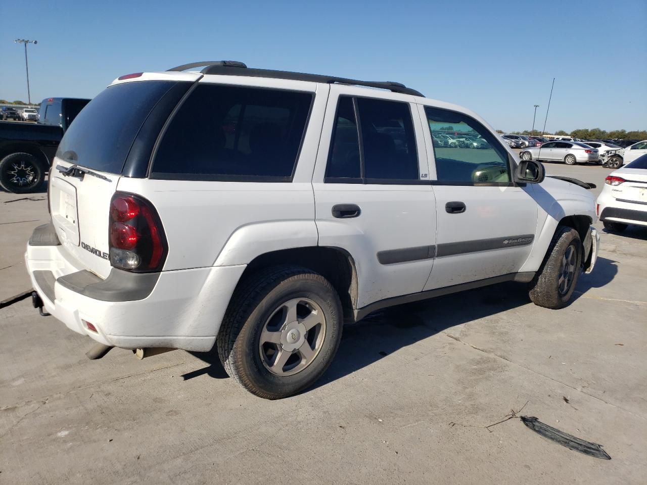 Obraz 3 z 2004 CHEVROLET TRAILBLAZER LS 2004 z VIN 1GNDS13S342389460