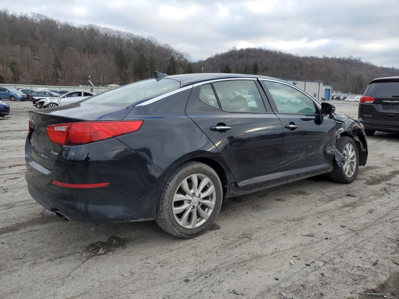 Изображение 3 2015 KIA OPTIMA EX 2015 с VIN 5XXGN4A74FG433959