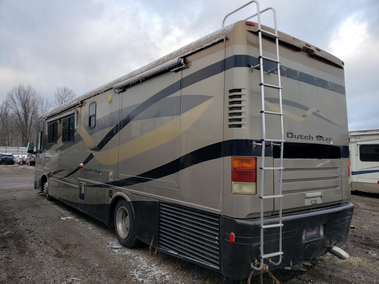 Image 3 of 2004 FREIGHTLINER CHASSIS X LINE MOTOR HOME 2004 with VIN 4UZABFAK94CM56158