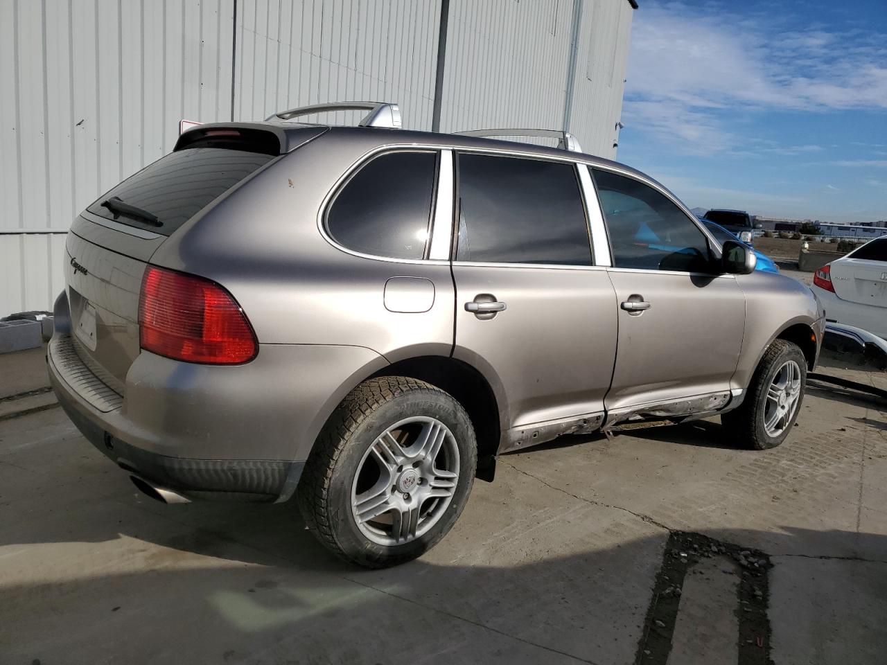 Image 3 of 2004 PORSCHE CAYENNE  2004 with VIN WP1AA29P84LA22571