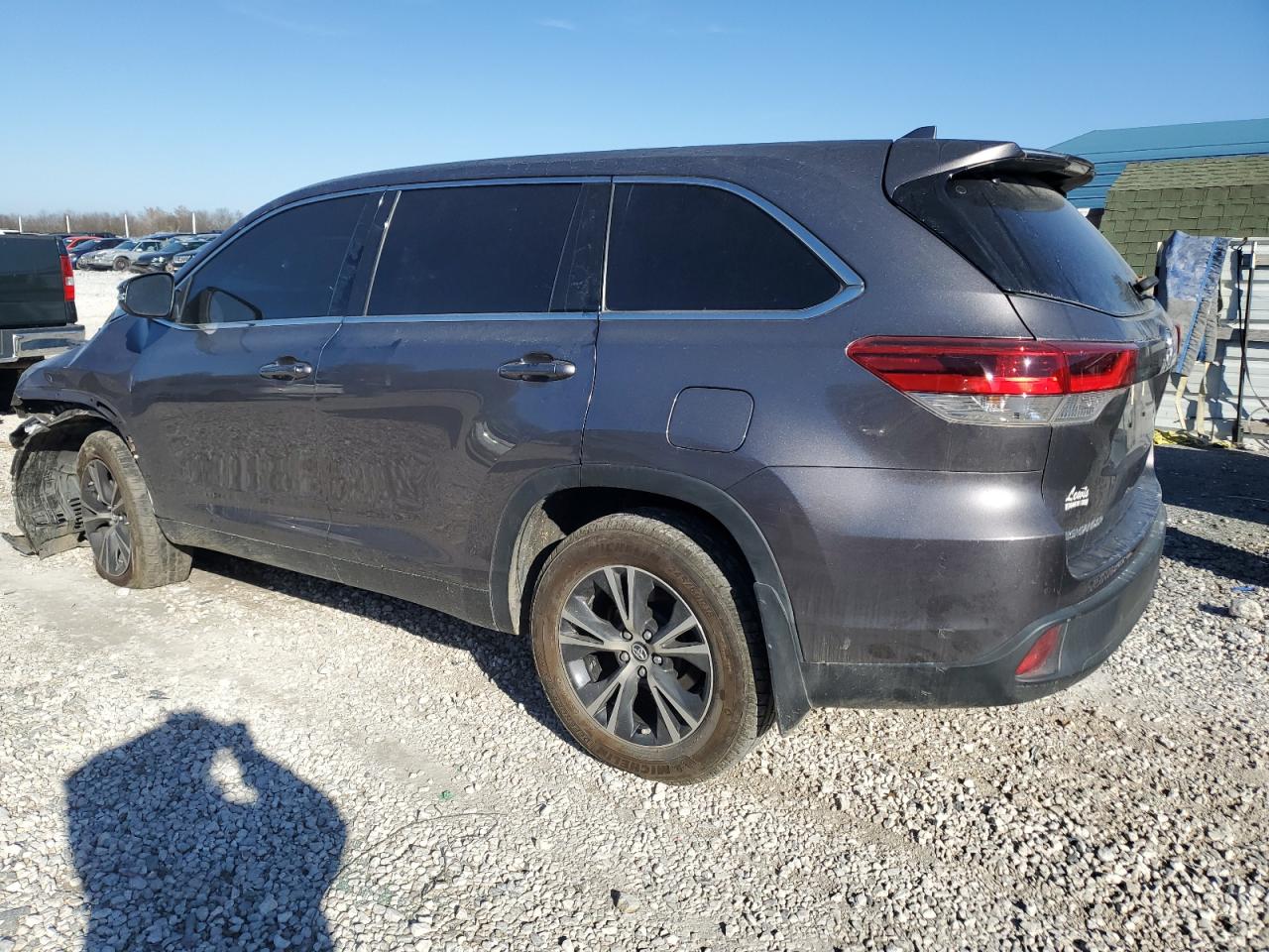 Obraz 2 z 2019 TOYOTA HIGHLANDER LE 2019 z VIN 5TDZZRFH5KS316685