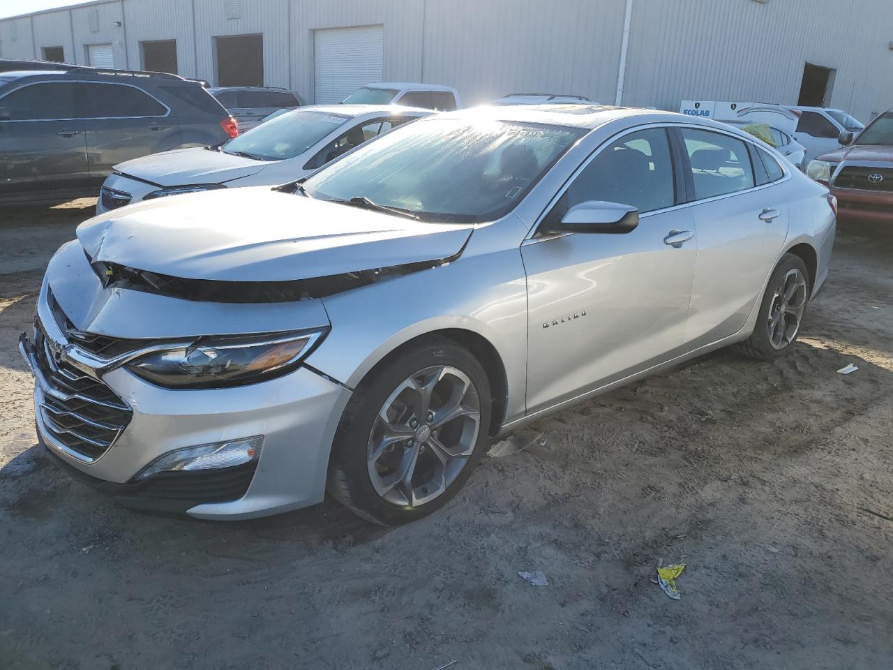 Изображение 1 2021 CHEVROLET MALIBU LT 2021 с VIN 1G1ZD5ST6MF055547