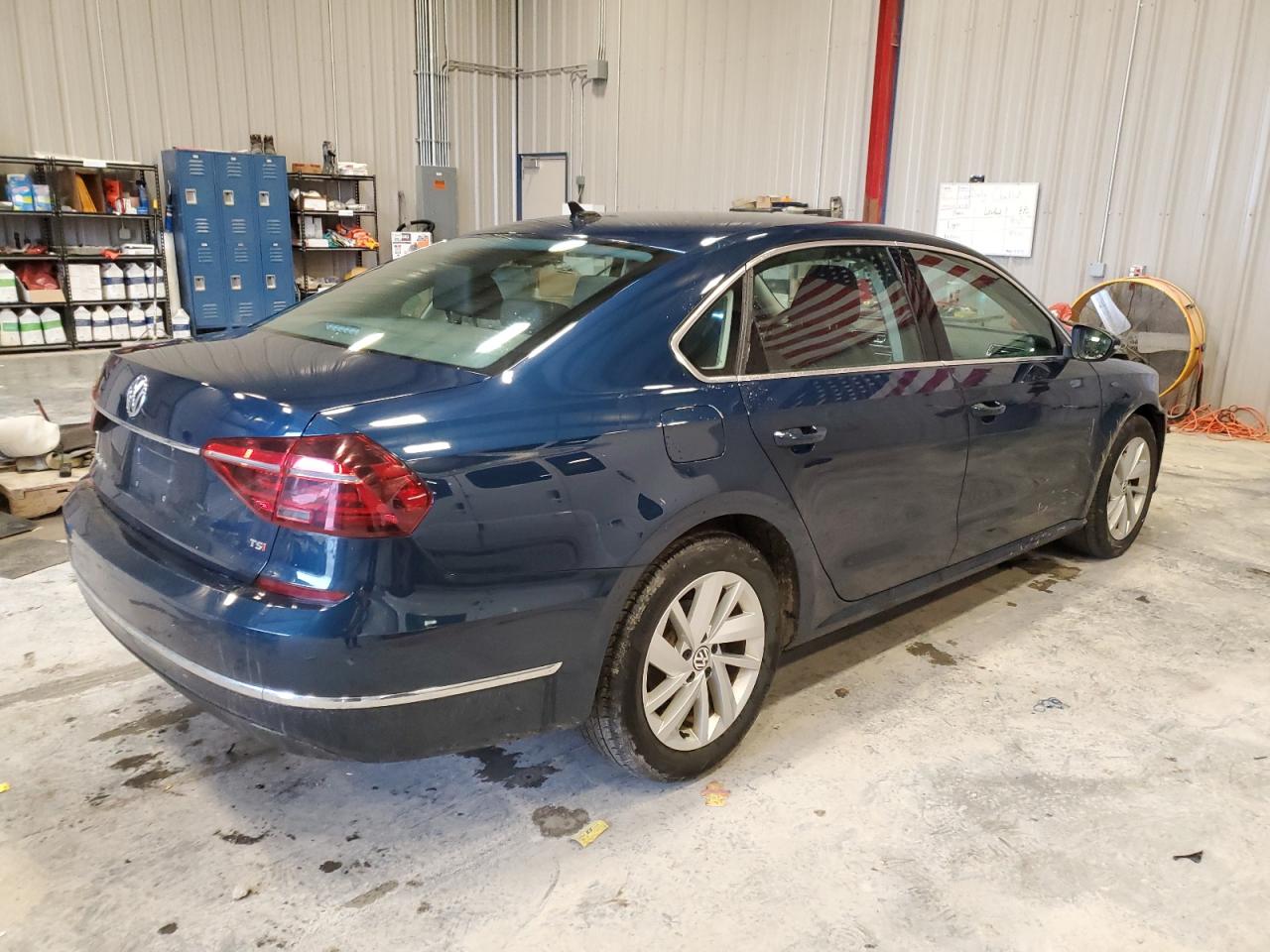 Image 3 of 2018 VOLKSWAGEN PASSAT SE 2018 with VIN 1VWBA7A39JC049461