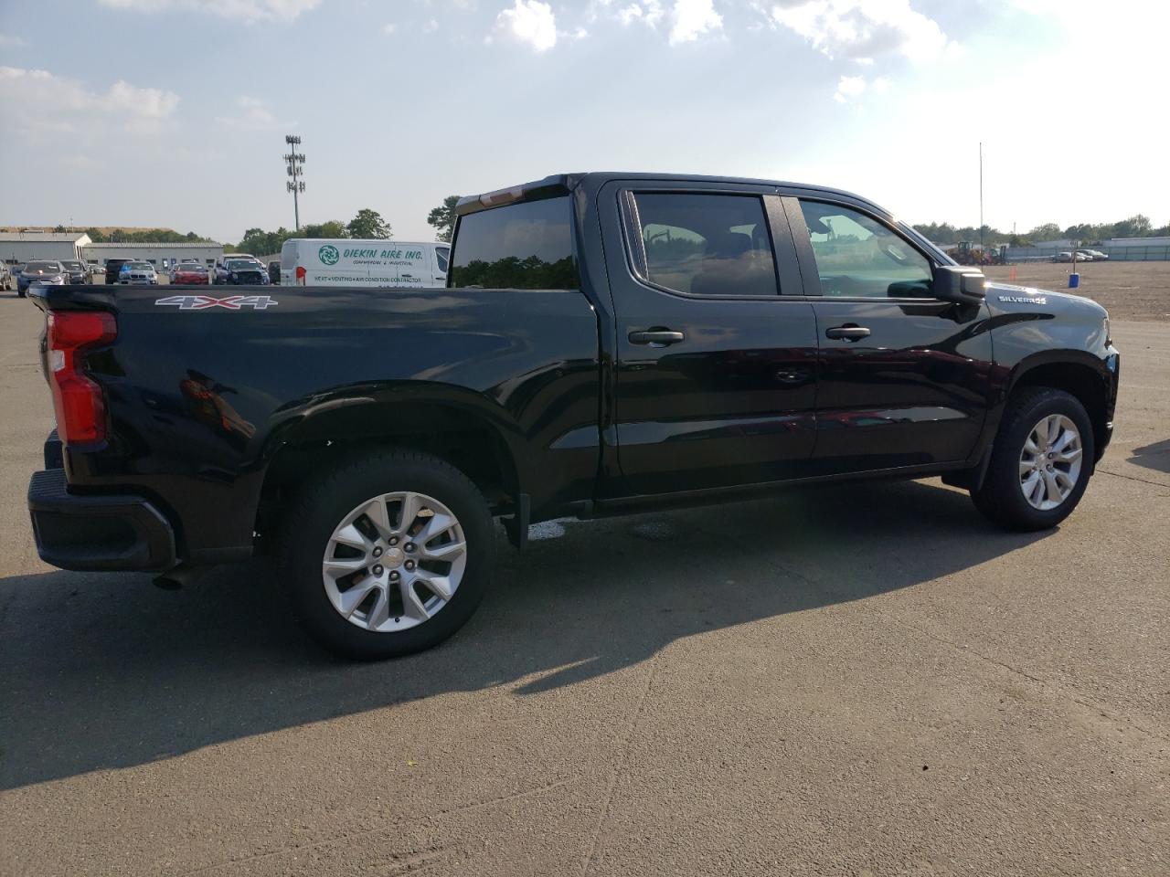 Image 3 of 2022 CHEVROLET SILVERADO LTD K1500 CUSTOM 2022 with VIN 1GCPYBEK7NZ135041
