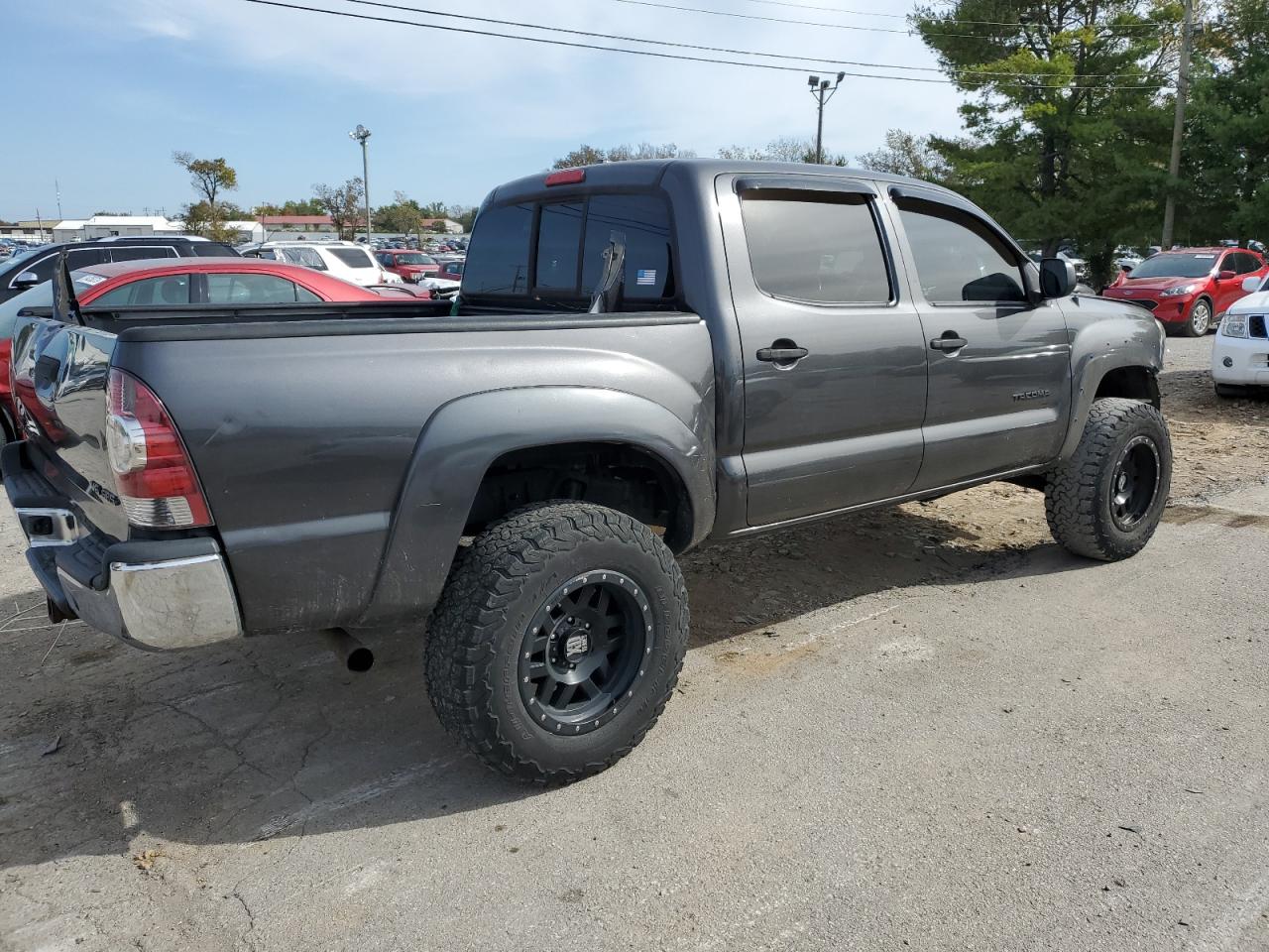 Image 3 of 2010 TOYOTA TACOMA DOUBLE CAB 2010 with VIN 3TMLU4EN6AM052082