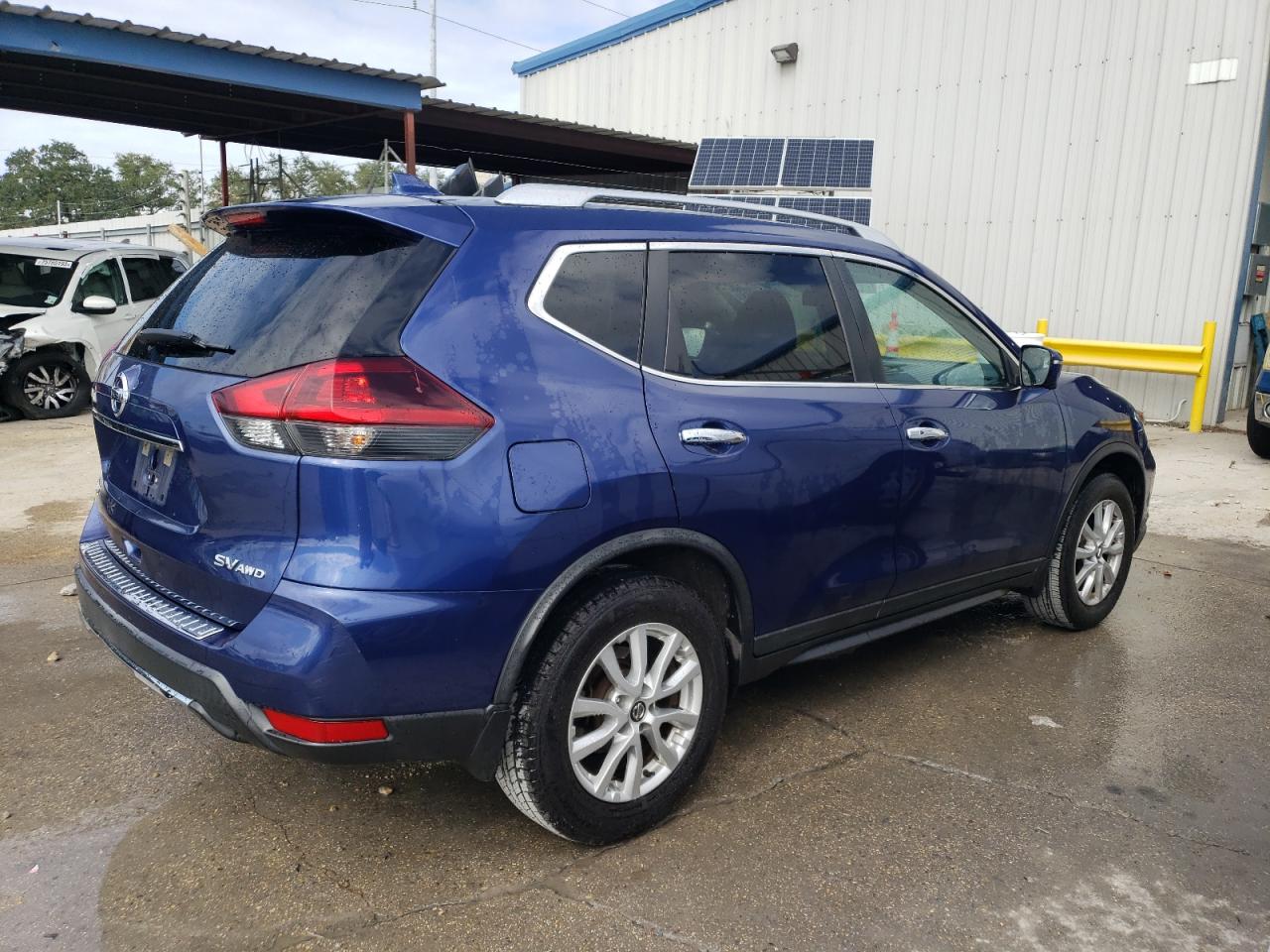 Obraz 3 z 2018 NISSAN ROGUE S 2018 z VIN KNMAT2MV3JP557426