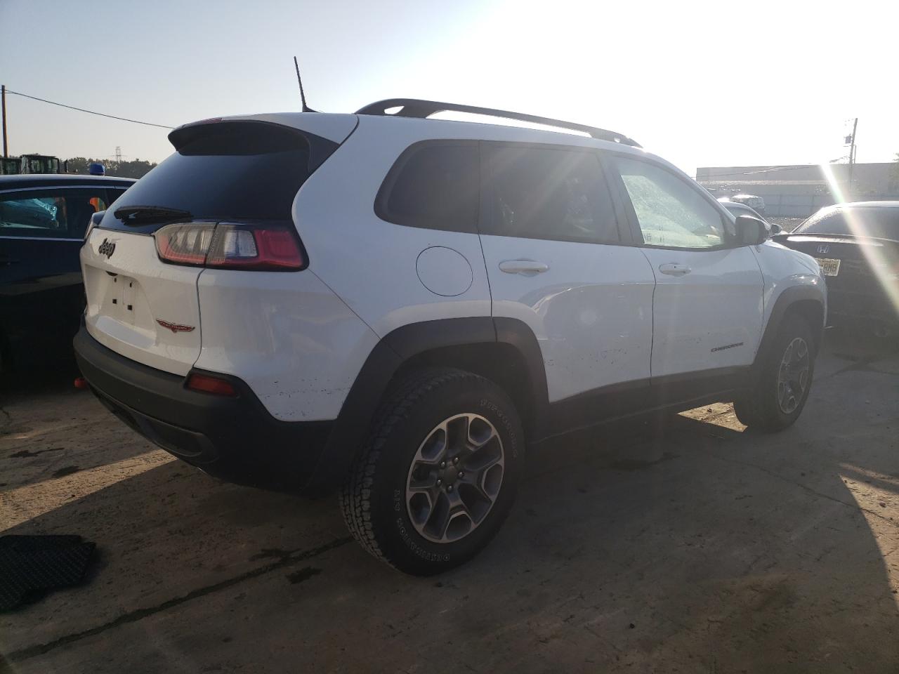 Obraz 3 z 2022 JEEP CHEROKEE TRAILHAWK 2022 z VIN 1C4PJMBX5ND543101