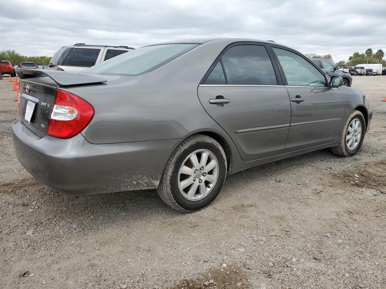 Изображение 3 2004 TOYOTA CAMRY LE 2004 с VIN 4T1BF30KX4U569345
