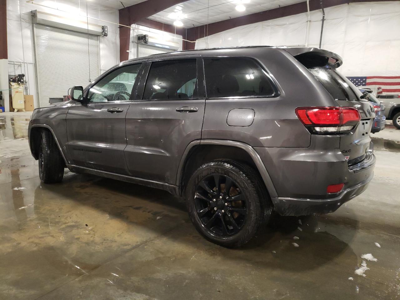 Изображение 2 2017 JEEP GRAND CHEROKEE LAREDO 2017 с VIN 1C4RJFAG0HC925052
