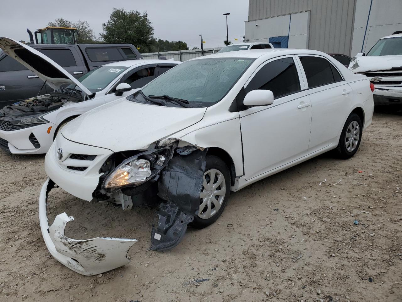 Obraz 1 z 2013 TOYOTA COROLLA BASE 2013 z VIN 5YFBU4EE5DP179575