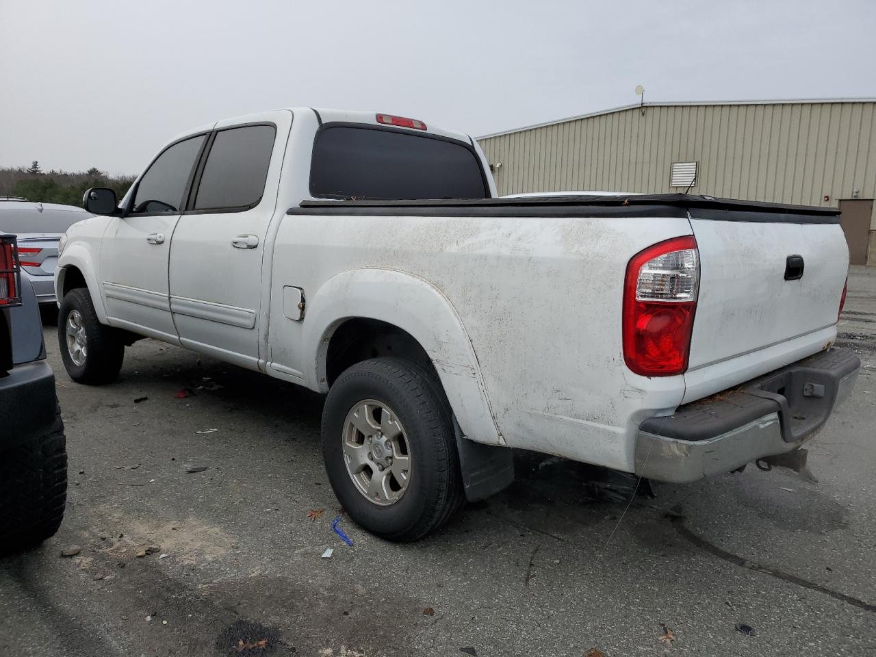 Image 2 of 2006 TOYOTA TUNDRA DOUBLE CAB SR5 2006 with VIN 5TBDT44166S502187
