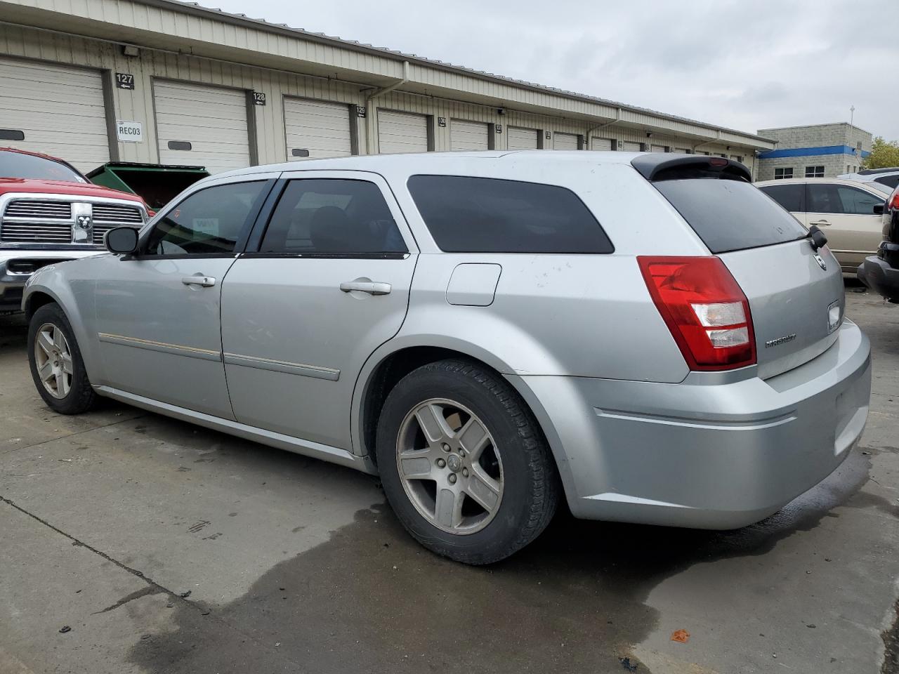 Image 2 of 2007 DODGE MAGNUM SXT 2007 with VIN 2D4FV47V87H823868