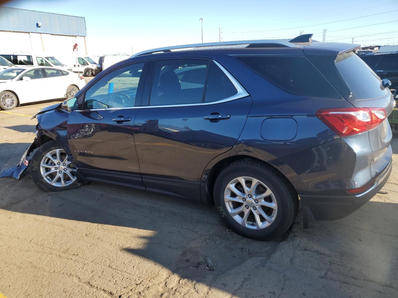 Изображение 2 2018 CHEVROLET EQUINOX LT 2018 с VIN 3GNAXSEV7JS574905