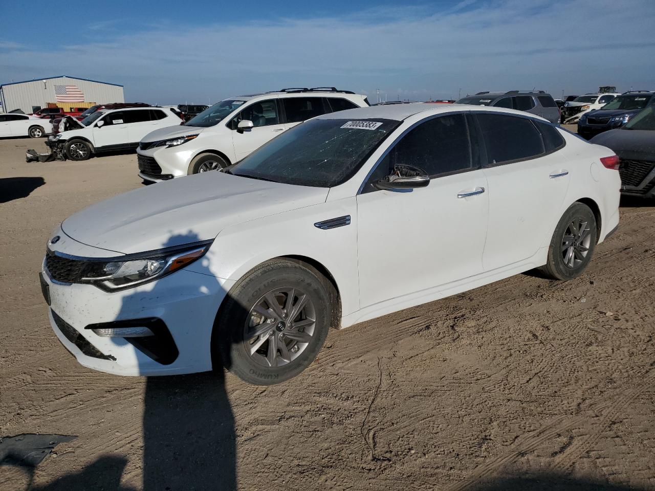 Изображение 1 2020 KIA OPTIMA LX 2020 с VIN 5XXGT4L30LG389292