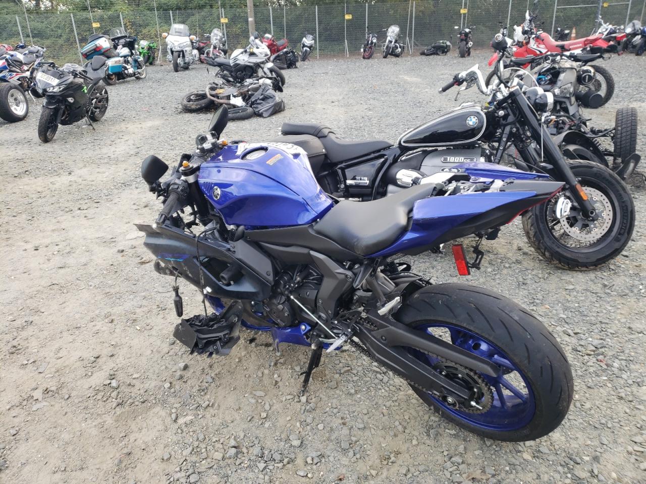 Изображение 3 2023 YAMAHA YZFR7  2023 с VIN JYARM38E4PA004663