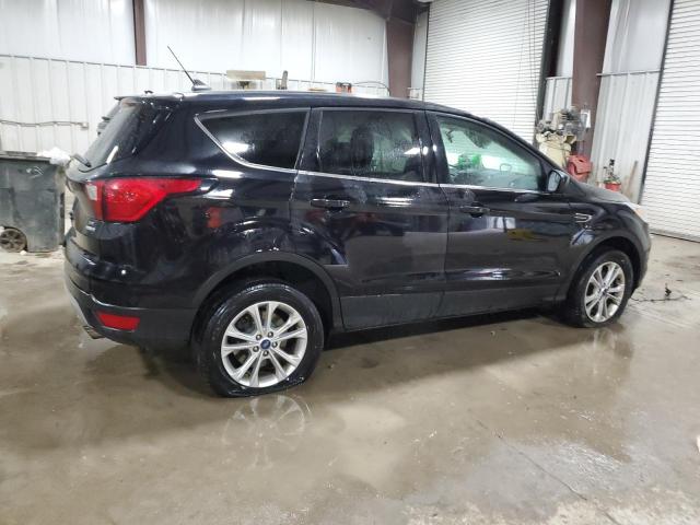 Obraz 3 z 2019 FORD ESCAPE SE 2019 z VIN 1FMCU9GD4KUA93272