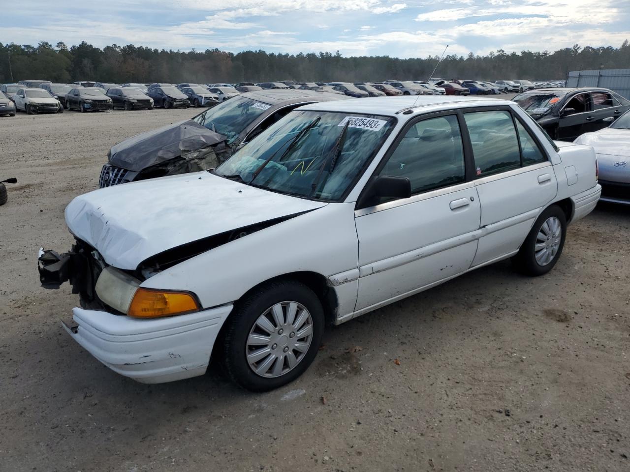 Image 1 of 1995 FORD ESCORT LX 1995 with VIN 3FASP13J8SR206447