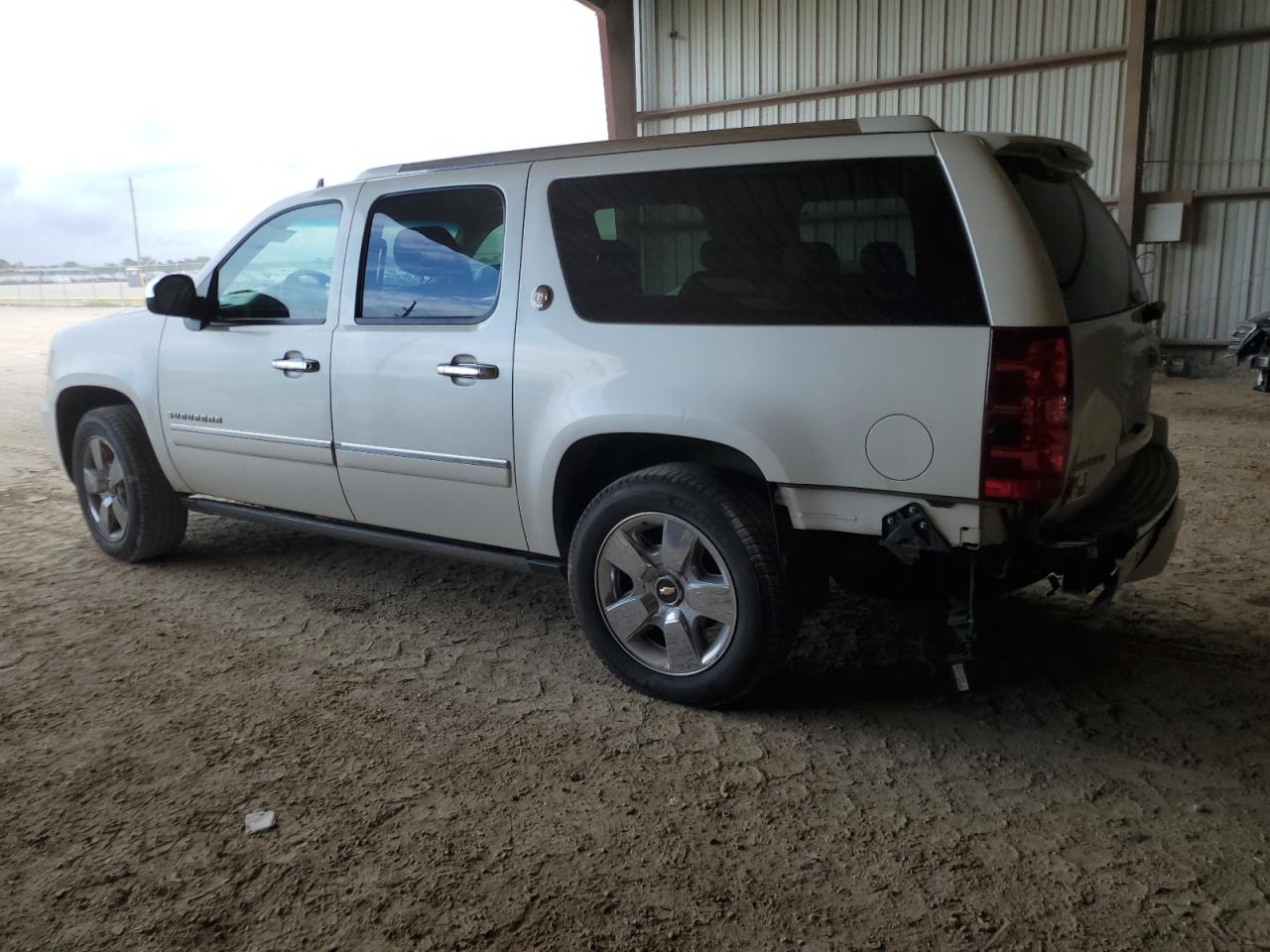 Изображение 2 2010 CHEVROLET SUBURBAN C1500 LTZ 2010 с VIN 1GNUCKE00AR290838