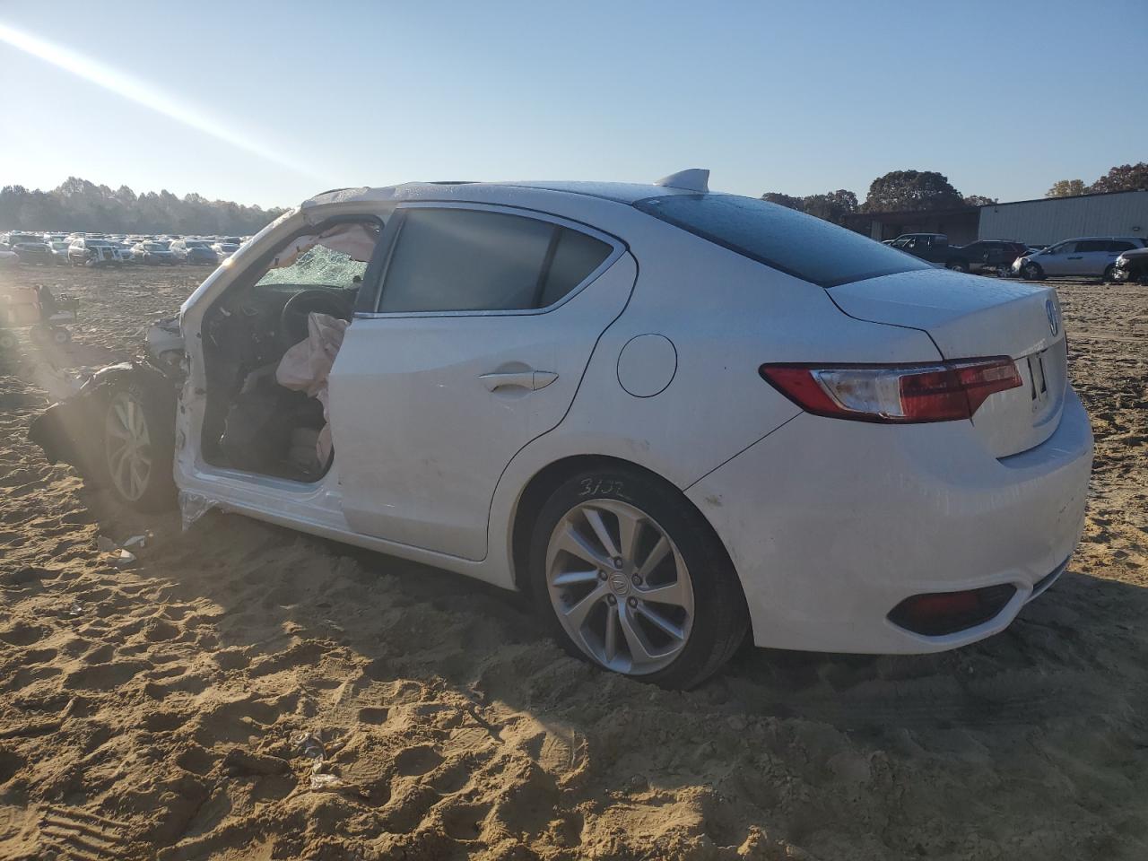 Изображение 2 2017 ACURA ILX BASE WATCH PLUS 2017 с VIN 19UDE2F38HA013604