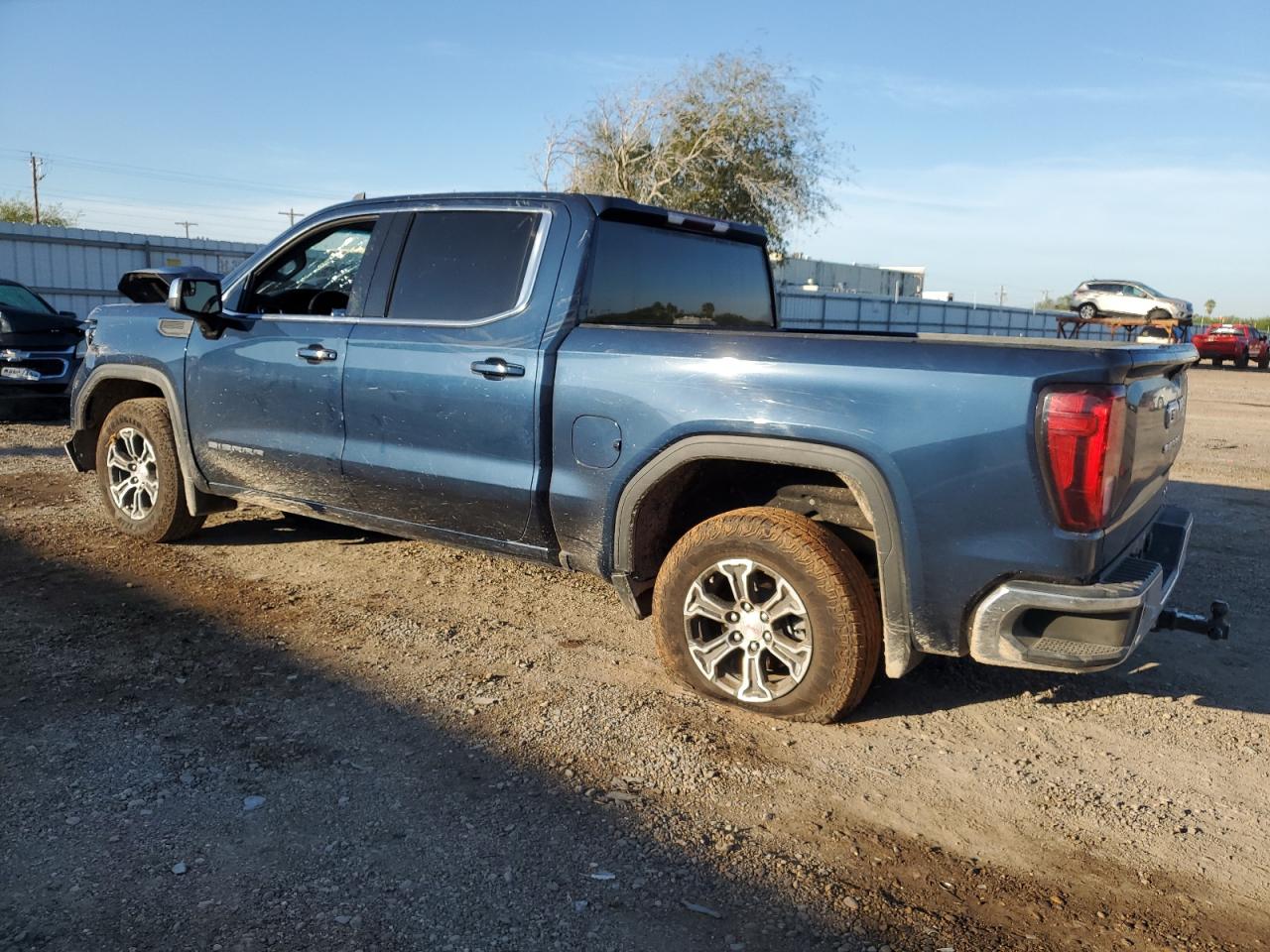 Изображение 2 2020 GMC SIERRA C1500 SLE 2020 с VIN 1GTP8BEK9LZ120389