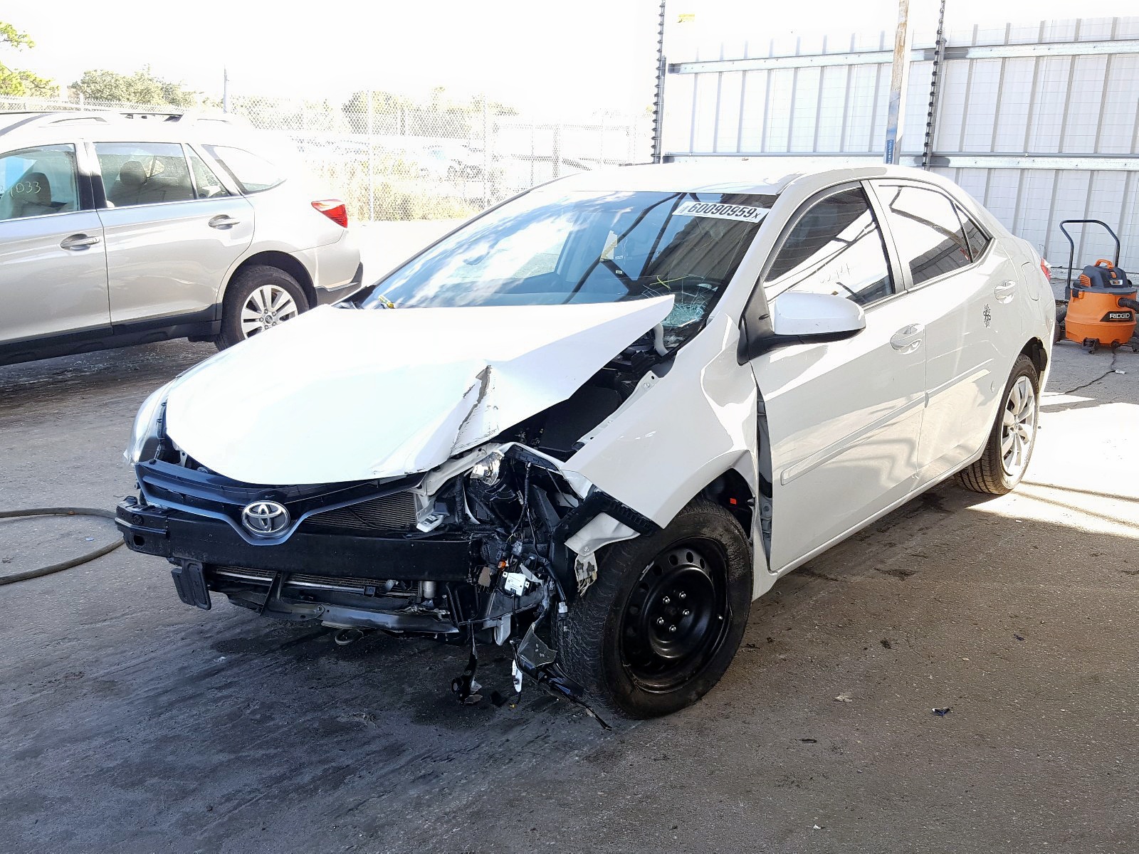 Image 2 of 2015 TOYOTA COROLLA L 2015 with VIN 2T1BURHE0FC309600