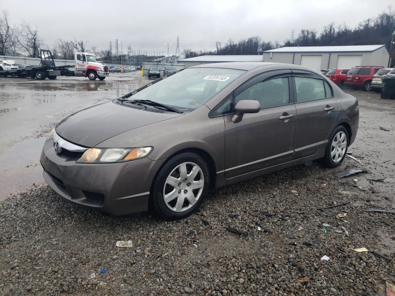 Obraz 1 z 2011 HONDA CIVIC LX 2011 z VIN 2HGFA1F55BH534756