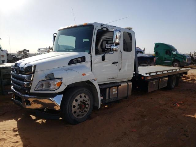 Image 2 of 2022 HINO 258/268  2022 with VIN 5PVNJ7BS5N5T50017