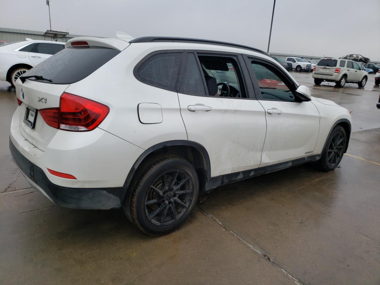 Image 3 of 2014 BMW X1 SDRIVE28I 2014 with VIN WBAVM1C5XEVW55572