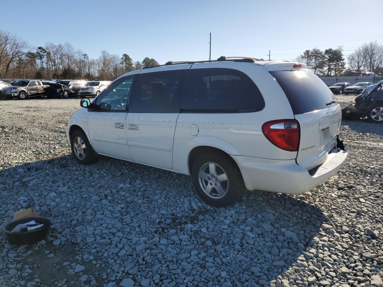 Image 2 of 2005 DODGE GRAND CARAVAN SXT 2005 with VIN 2D4GP44L85R283351