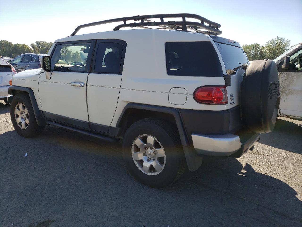 Изображение 2 2010 TOYOTA FJ CRUISER  2010 с VIN JTEZU4BF1AK009876