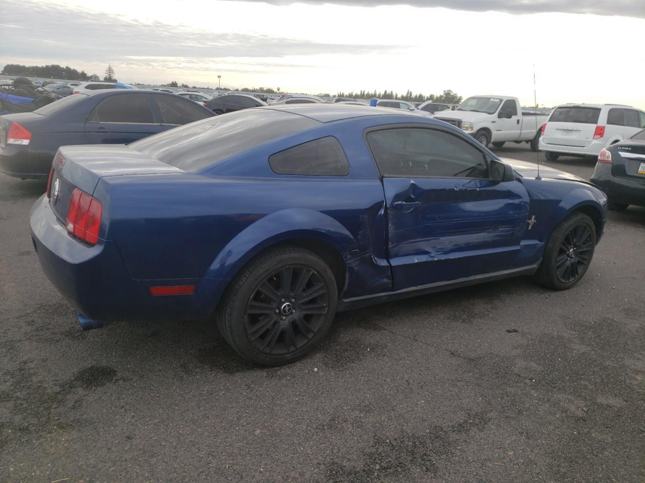 Image 3 of 2007 FORD MUSTANG  2007 with VIN 1ZVFT80N975284850