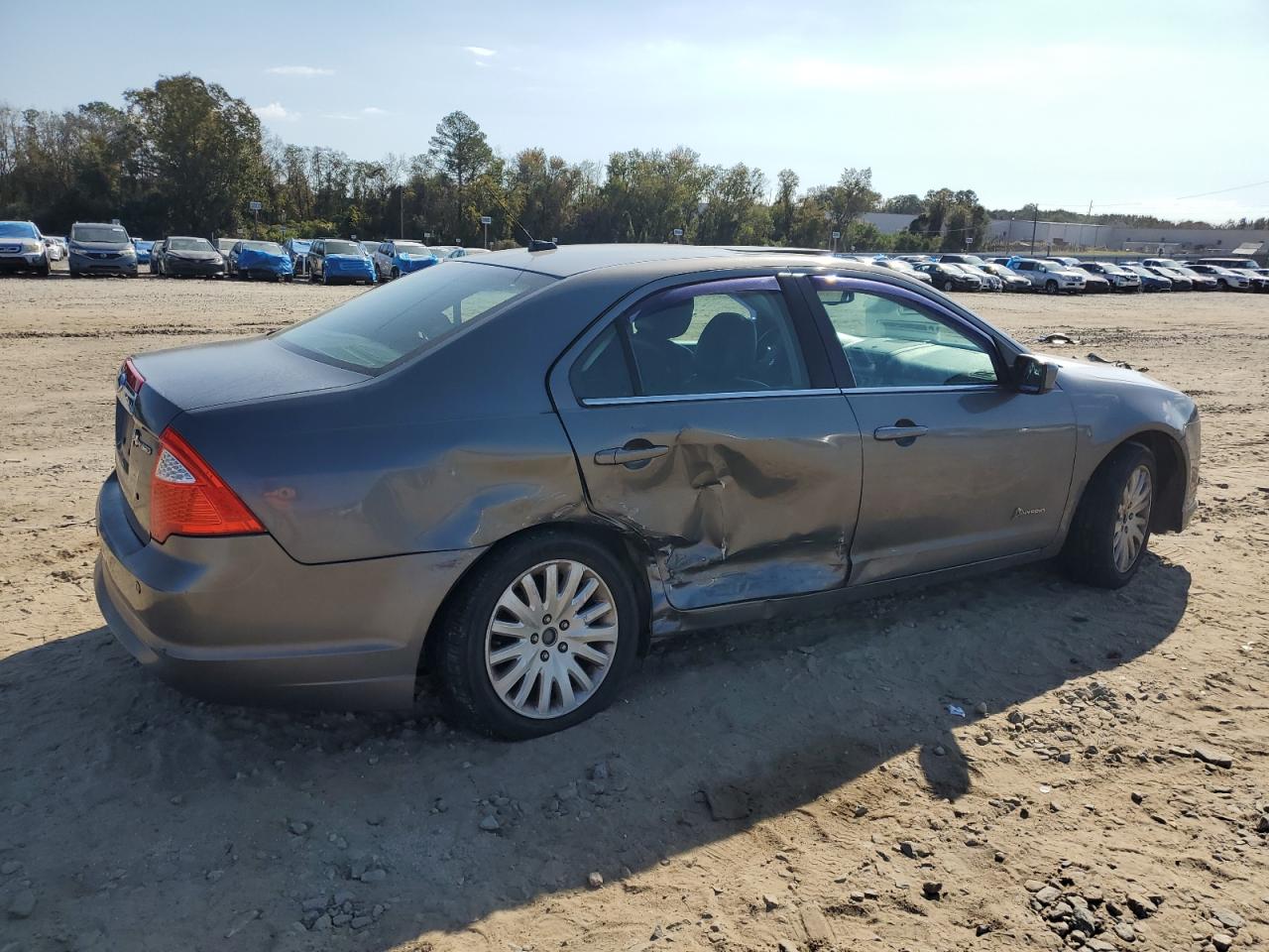 Image 3 of 2010 FORD FUSION HYBRID 2010 with VIN 3FADP0L34AR148470