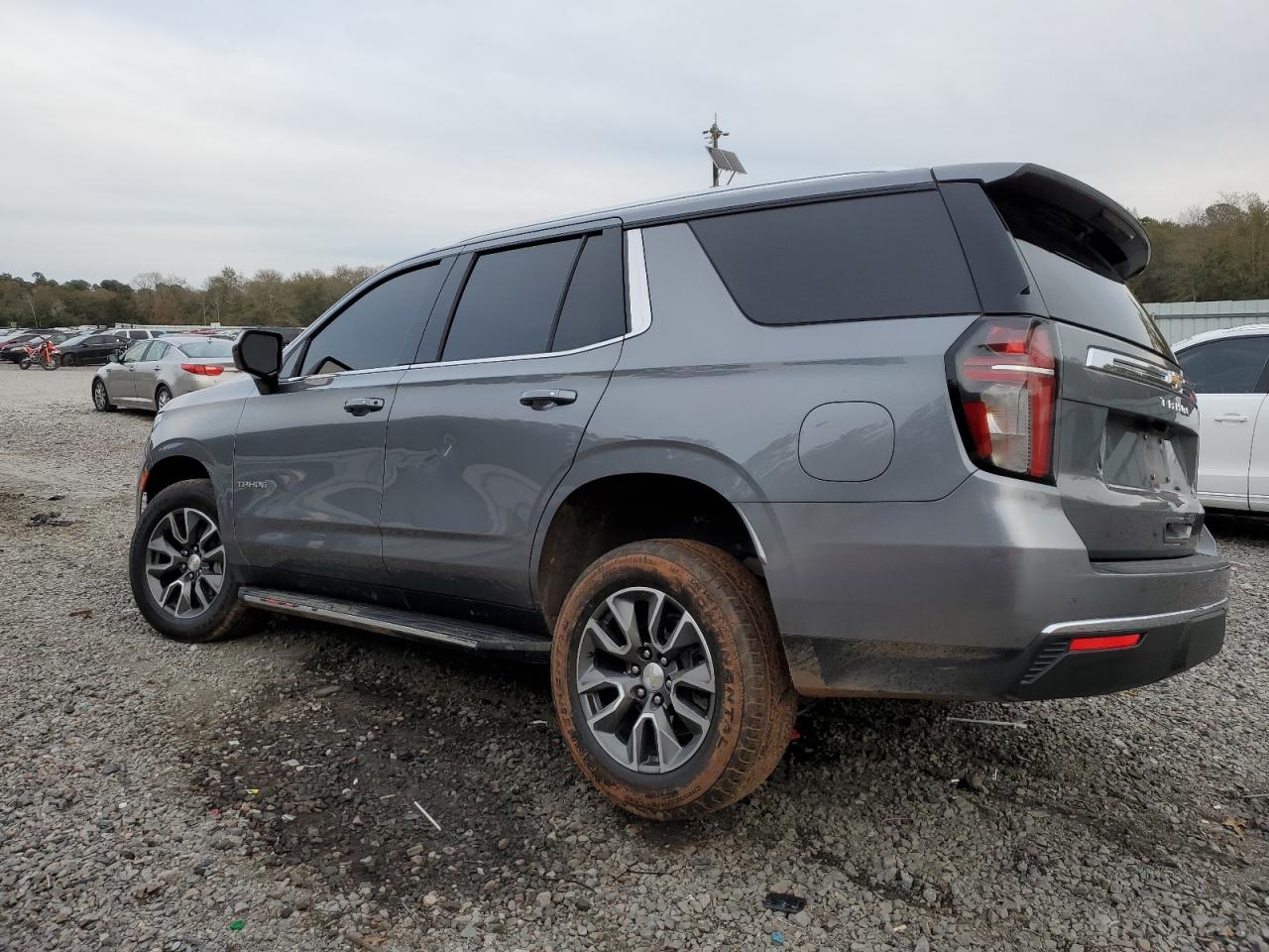 Image 2 of 2021 CHEVROLET TAHOE C1500 LT 2021 with VIN 1GNSCNKD9MR483381