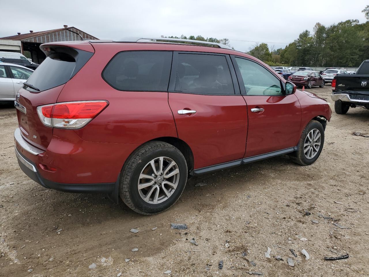 Image 3 of 2015 NISSAN PATHFINDER S 2015 with VIN 5N1AR2MN0FC704813