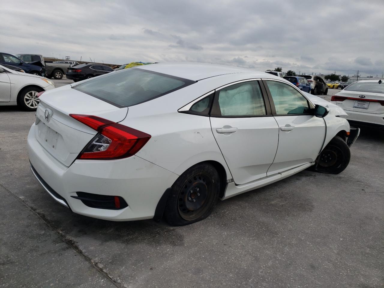 Obraz 3 z 2021 HONDA CIVIC LX 2021 z VIN 2HGFC2F60MH517486