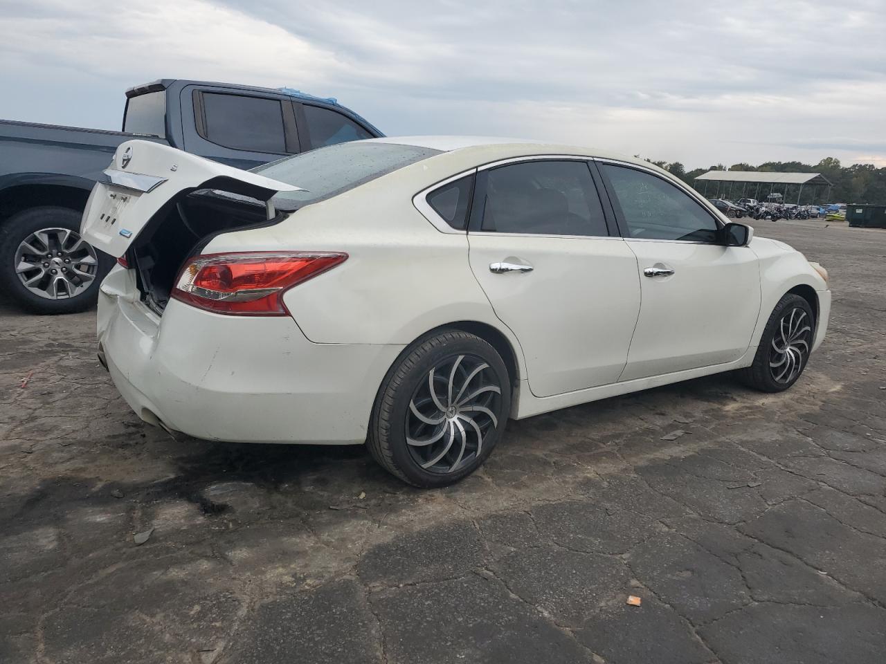Image 3 of 2013 NISSAN ALTIMA 2.5 2013 with VIN 1N4AL3AP5DC276435