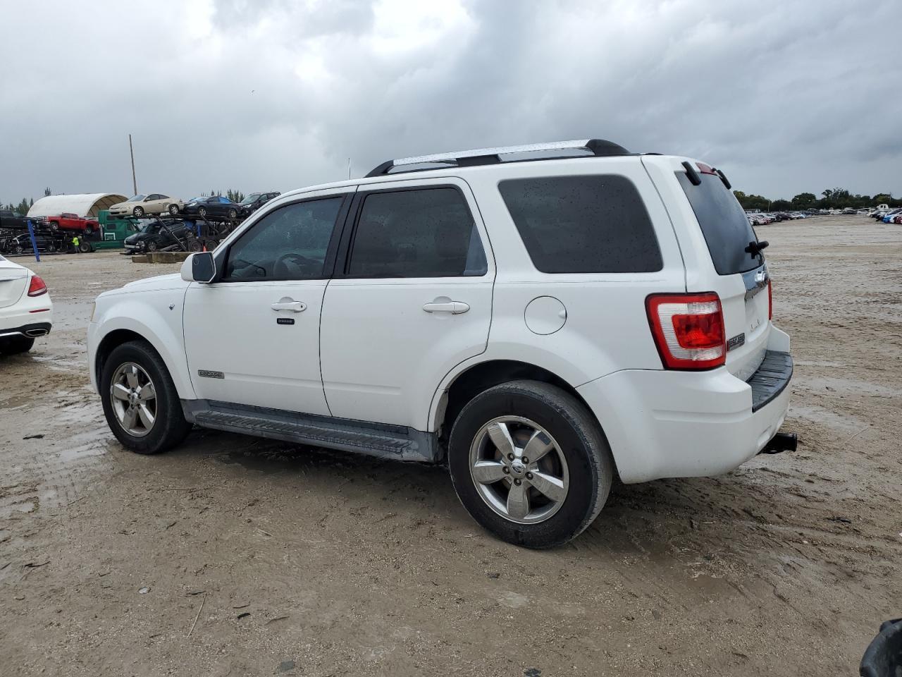 Image 2 of 2008 FORD ESCAPE LIMITED 2008 with VIN 1FMCU04188KB01643