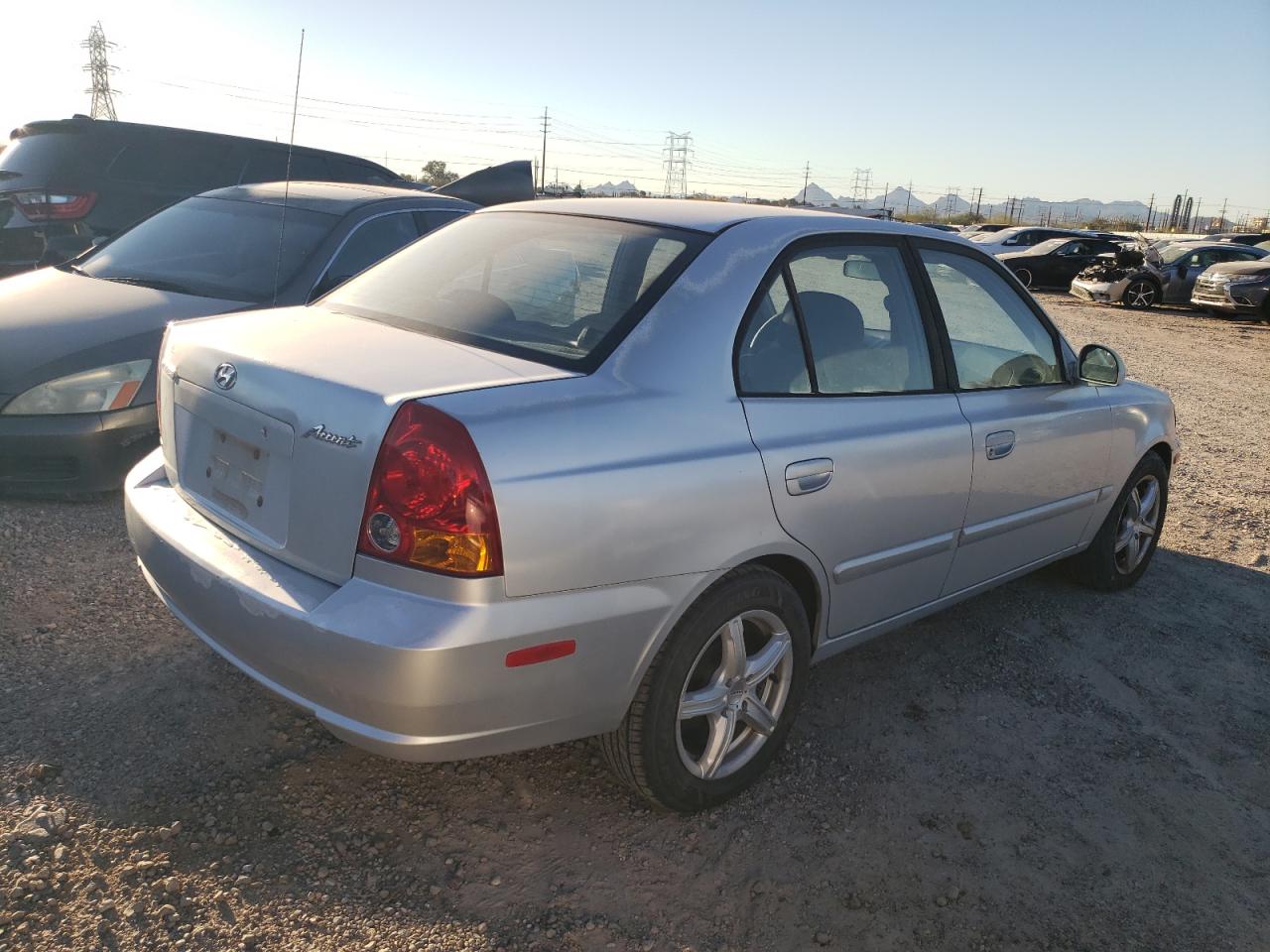 Obraz 3 z 2005 HYUNDAI ACCENT GL 2005 z VIN KMHCG45C45U593876