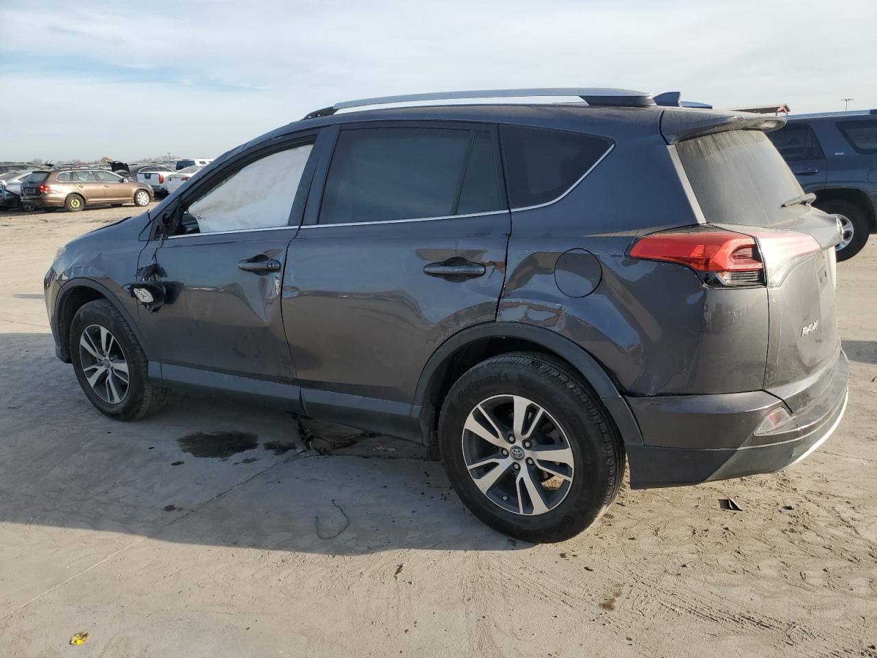 Image 2 of 2016 TOYOTA RAV4 XLE 2016 with VIN 2T3WFREV0GW281062