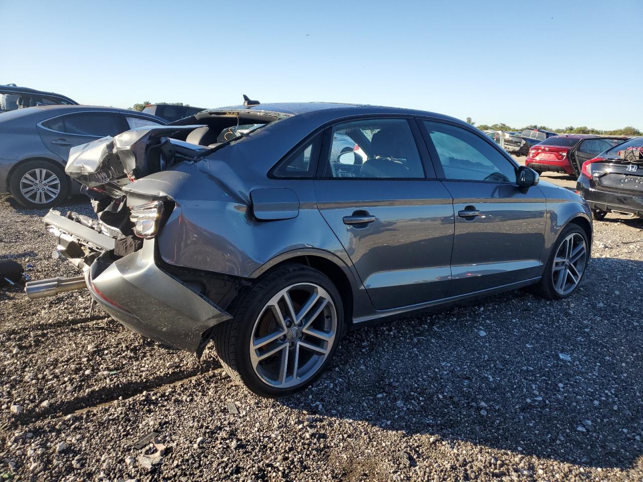 Image 3 of 2020 AUDI A3 PREMIUM 2020 with VIN WAUAUGFF1LA103744