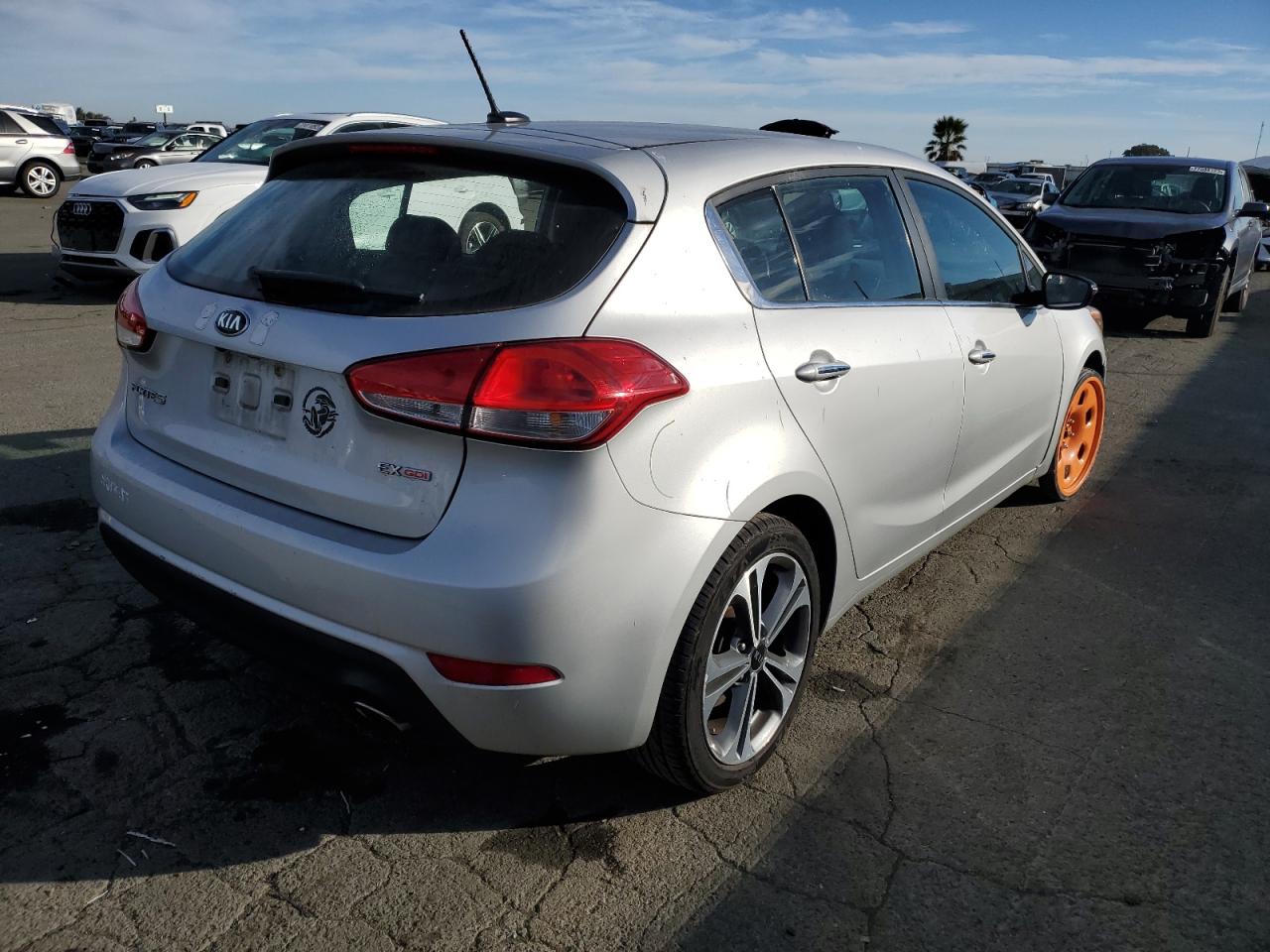 Obraz 3 z 2016 KIA FORTE EX 2016 z VIN KNAFX5A81G5619238