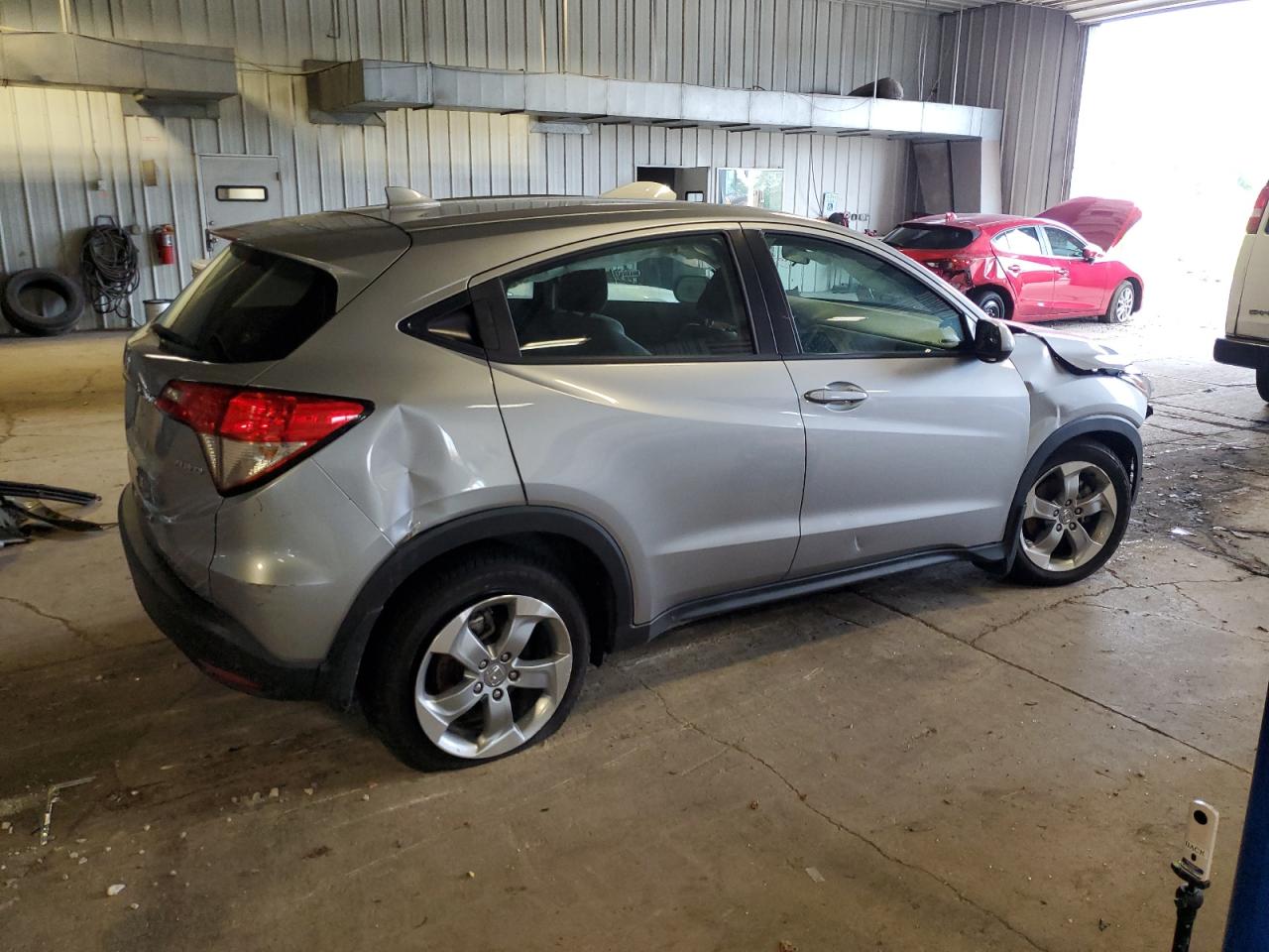 Изображение 3 2019 HONDA HR-V LX 2019 с VIN 3CZRU6H31KM710032