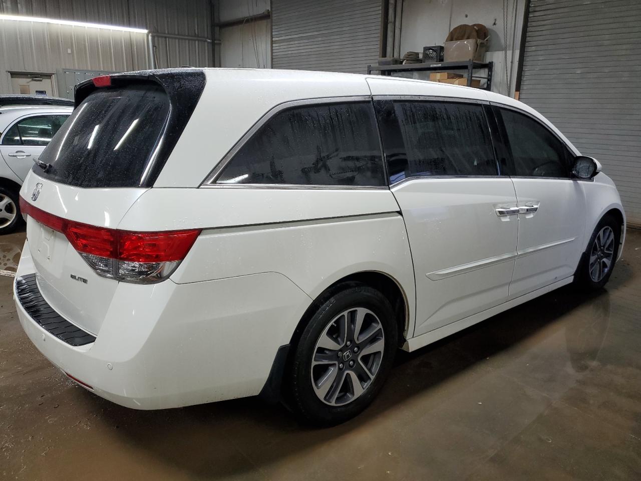 Изображение 3 2015 HONDA ODYSSEY TOURING 2015 с VIN 5FNRL5H93FB128208