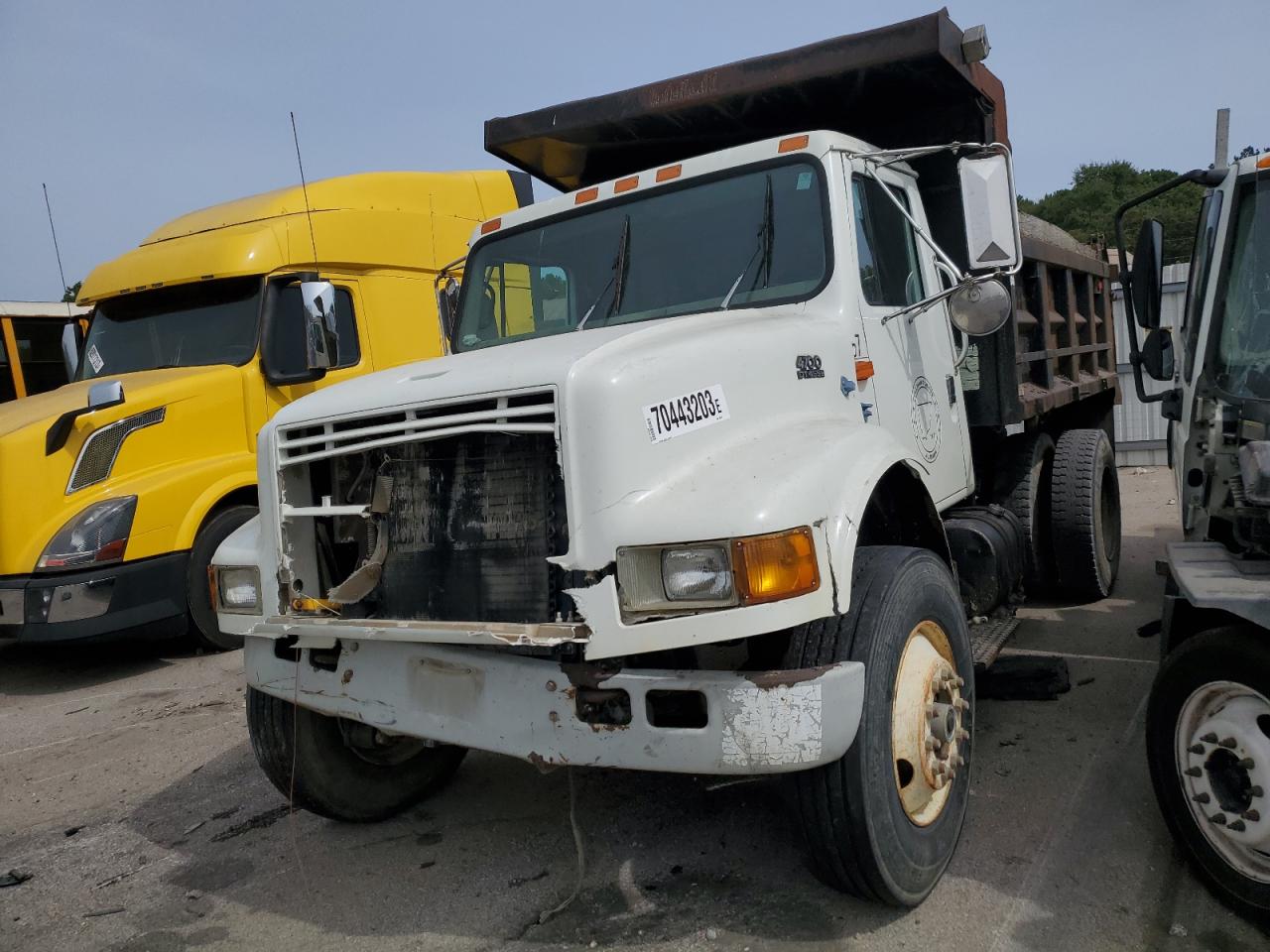 Obraz 2 z 1999 INTERNATIONAL 4000 4700 1999 z VIN 1HTSCAAN8XH682737